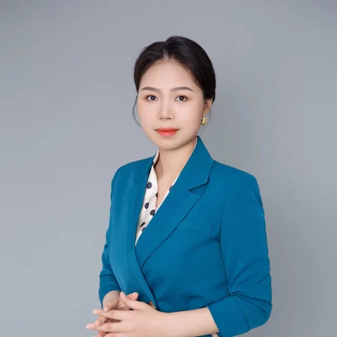 吴欣柔律师正装半身照