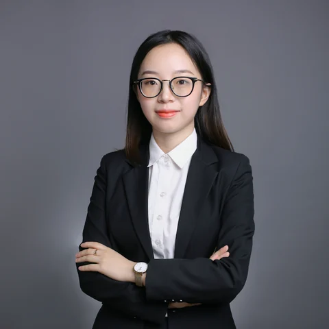 李洁律师正装半身照